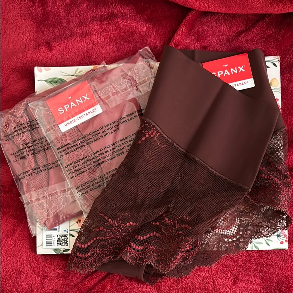 3 pair/Spanx Lace back panties. Winter Rose and Spice Winter Rose NWT, Size M